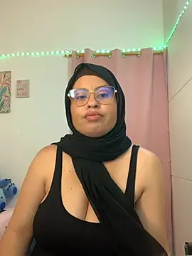 Amira-sult online show from 07/19/26, 11:01
