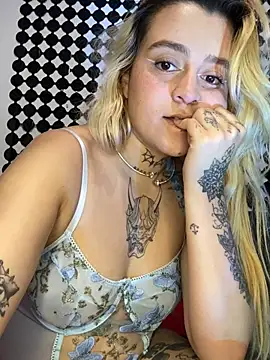 kaia-velvet online show from 07/07/26, 07:23