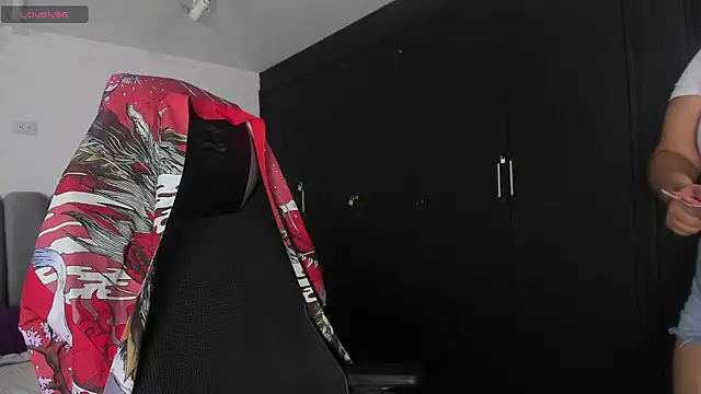 DarkReed  online show from 07/04/26, 01:48