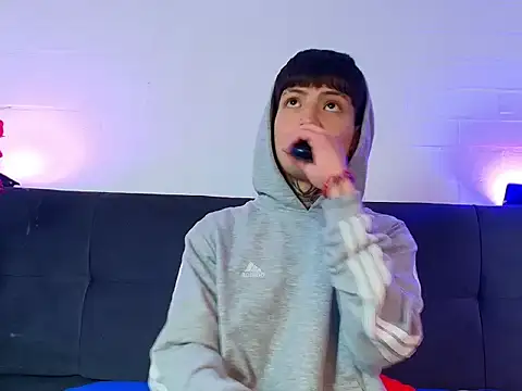 Skylen Snow online show from 07/07/26, 03:09