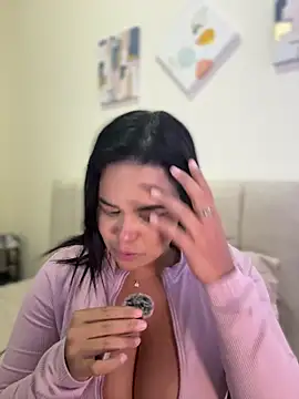 AliceStarshine online show from 01/07/26, 05:23