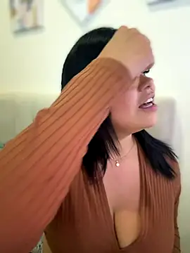 AliceStarshine online show from 11/03/25, 02:39