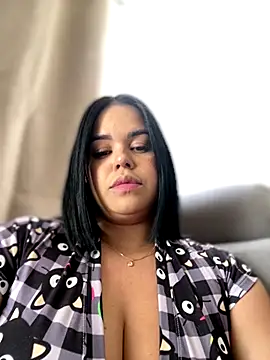 AliceStarshine online show from 10/26/25, 04:51