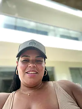 AliceStarshine online show from 12/17/25, 06:35