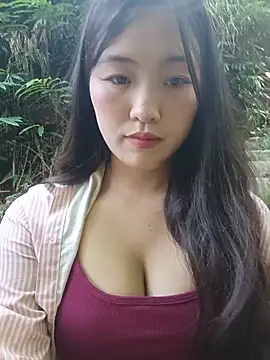 Snapshot of Elina68 chatting on 07/11/26, 09:09 Elina68 online show from 07/11/26, 09:09