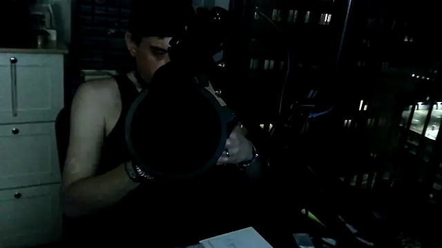 Snapshot of mikey-s-cort chatting on 07/07/26, 06:47 mikey-s-cort online show from 07/07/26, 06:47