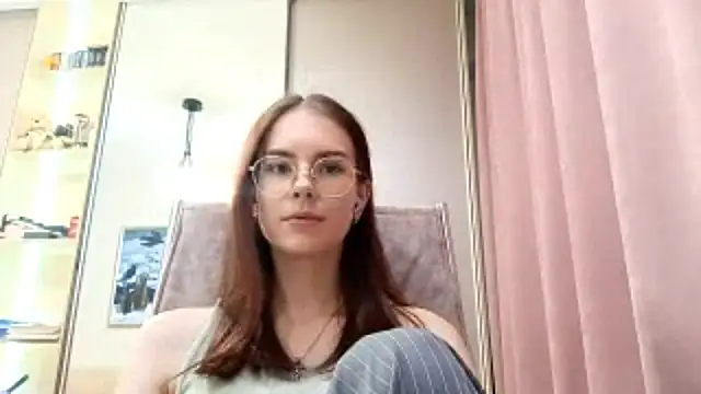 Snapshot of BrawAlly chatting on 07/08/26, 10:49 BrawAlly online show from 07/08/26, 10:49