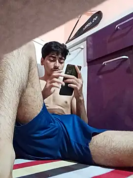 Snapshot of cutie_boy_69 chatting on 07/06/26, 12:23 cutie boy 69 online show from 07/06/26, 12:23