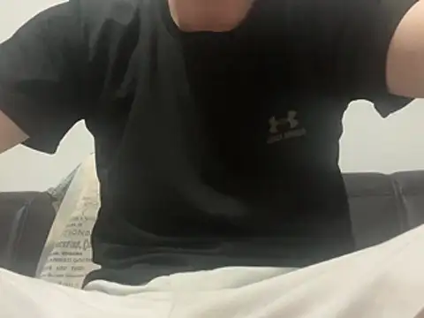 Snapshot of Emreq00 chatting on 07/14/26, 04:24 Emreq00 online show from 07/14/26, 04:24