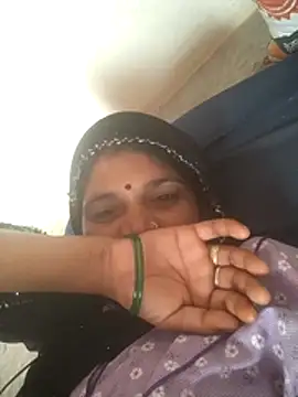 Snapshot of Madhuri56 chatting on 07/10/26, 09:31 Madhuri56 online show from 07/10/26, 09:31