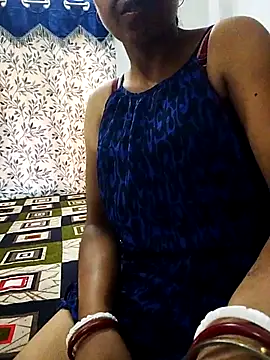 Snapshot of Hot_Urvashi_ chatting on 07/17/26, 08:55 Hot Urvashi online show from 07/17/26, 08:55
