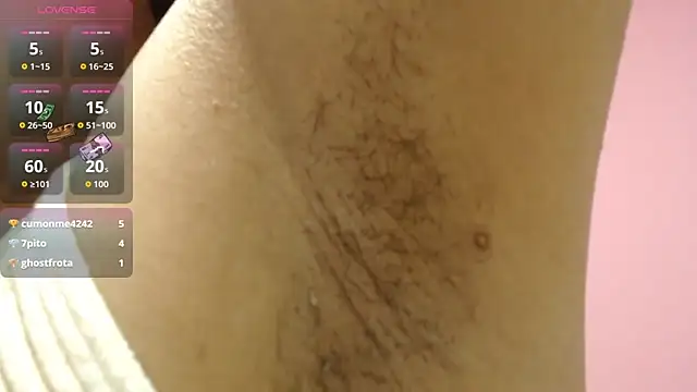 Snapshot of sweet_barbiie chatting on 12/20/25, 02:47 sweet barbiie online show from 12/20/25, 02:47