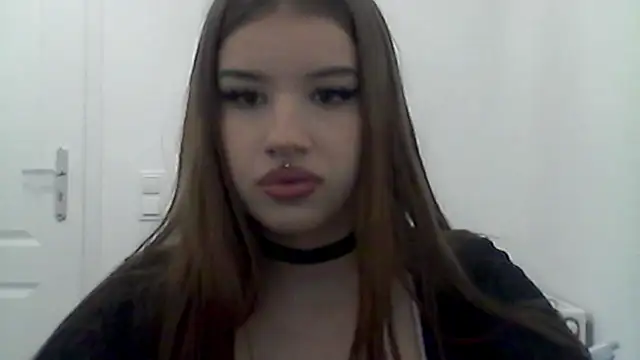 Snapshot of MollyHotTeen chatting on 07/10/26, 02:28 MollyHotTeen online show from 07/10/26, 02:28