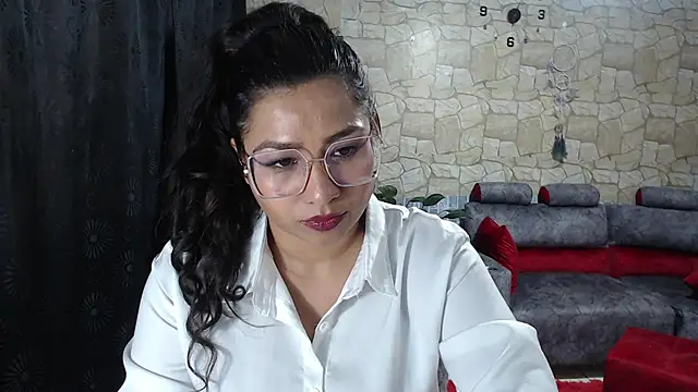 Almaluna online show from 07/07/26, 03:15