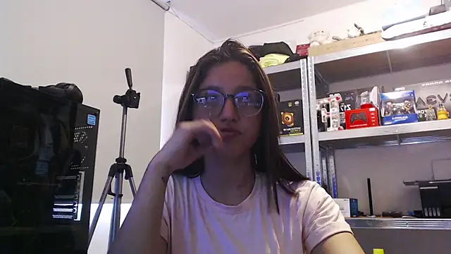 Luna sweetie  online show from 07/09/26, 01:10