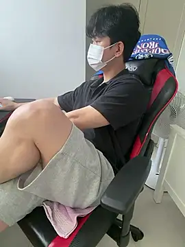 kr hotguy1 online show from 07/08/26, 12:24
