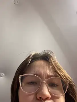 Snapshot of Riley_flower_ chatting on 07/18/26, 07:06 Riley flower online show from 07/18/26, 07:06