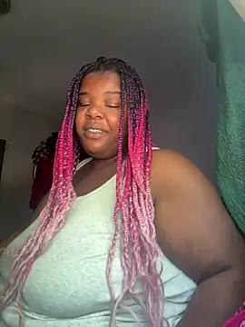 Snapshot of QueenTease420 chatting on 07/08/26, 12:39 QueenTease420 online show from 07/08/26, 12:39