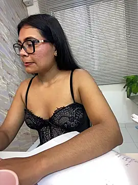 Snapshot of SofiaaReed chatting on 07/10/26, 12:49 SofiaaReed online show from 07/10/26, 12:49