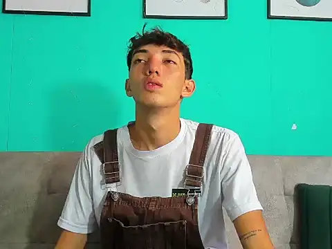 MaikolOrtizz online show from 07/10/26, 11:54