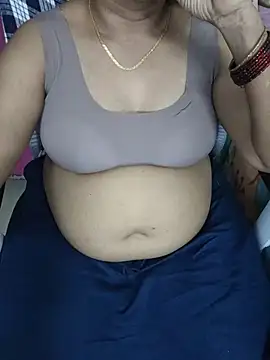 amudha143 online show from 07/10/26, 09:04