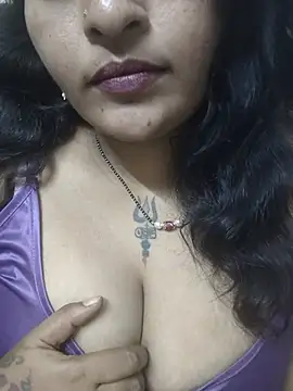 Snapshot of mass_madhu_with_BF chatting on 07/18/26, 07:55 mass madhu with BF online show from 07/18/26, 07:55