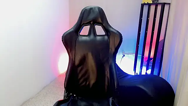 YorYo hot online show from 07/10/26, 01:22