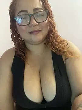 Snapshot of sabrina_hot_milf chatting on 07/19/26, 01:58 sabrina hot milf online show from 07/19/26, 01:58