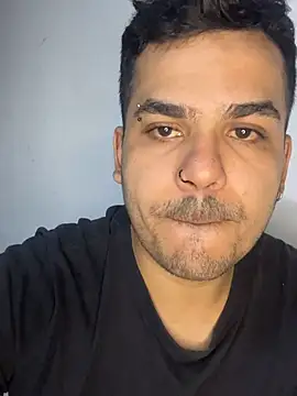 LatinBearX online show from 07/09/26, 11:53