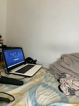 Strawberrymuffin  online show from 07/10/26, 02:28