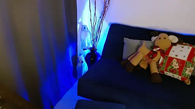 lispetite online show from 12/15/25, 04:40