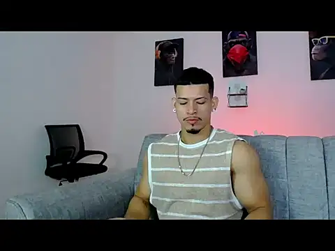 Snapshot of Ethan_rodgers01 chatting on 07/13/26, 02:16 Ethan rodgers01 online show from 07/13/26, 02:16