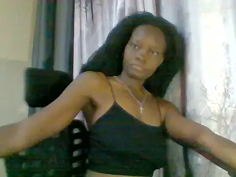 Snapshot of Sashalunar chatting on 07/10/26, 12:05 Sashalunar online show from 07/10/26, 12:05