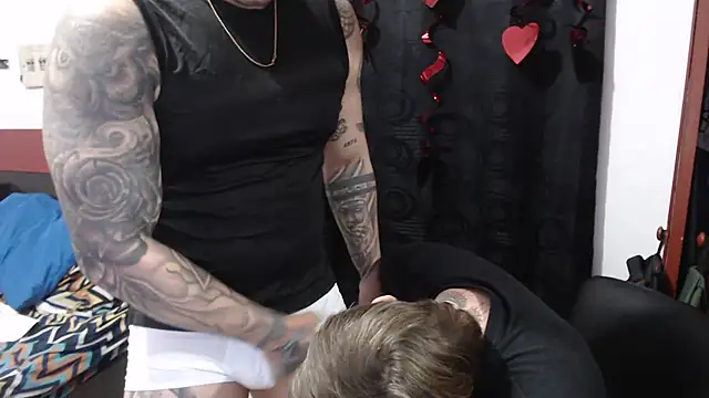 Snapshot of kike_energy chatting on 02/11/26, 02:44 kike energy online show from 02/11/26, 02:44