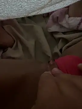 suaputinha01 online show from 07/14/26, 04:06
