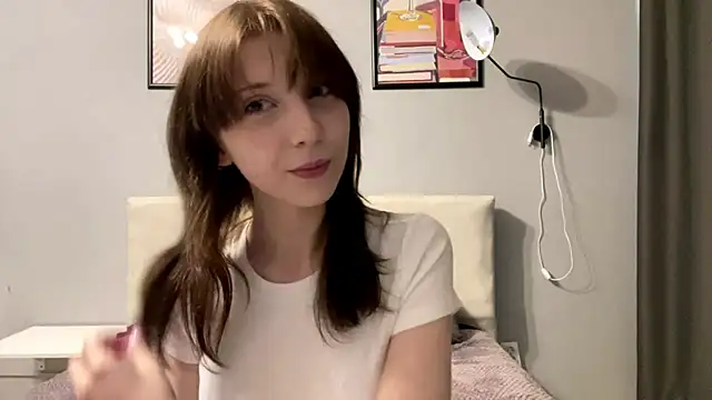 Lia Kim  online show from 08/02/26, 02:15