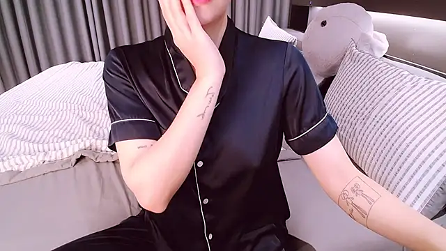 SungkyunnKwan online show from 10/27/25, 12:22