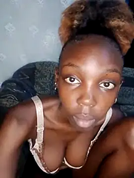 Snapshot of Slimmhottie254 chatting on 07/21/26, 01:12 Slimmhottie254 online show from 07/21/26, 01:12