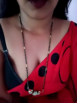 Snapshot of Ammu_Bangaram chatting on 07/16/26, 08:33 Ammu Bangaram online show from 07/16/26, 08:33