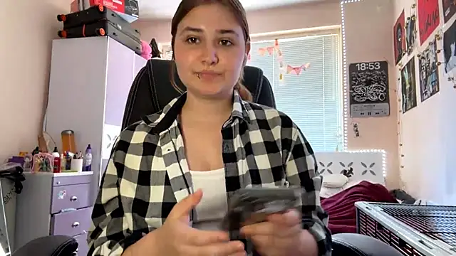 AteGlass online show from 07/11/26, 12:16