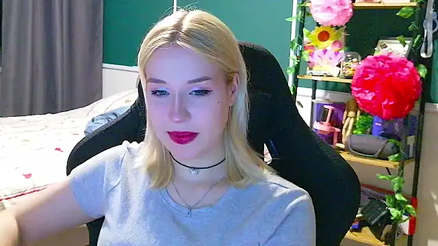Snapshot of Eden_Rose chatting on 07/25/26, 09:54 Eden Rose online show from 07/25/26, 09:54