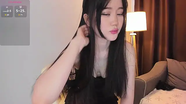 AmiliYan online show from 12/18/25, 09:25