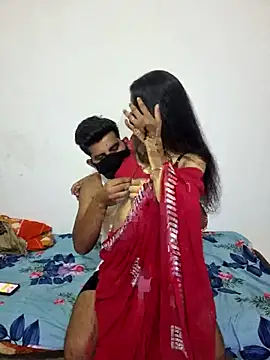 Snapshot of Indian_hot_couple_001 chatting on 07/14/26, 06:47 Indian hot couple 001 online show from 07/14/26, 06:47