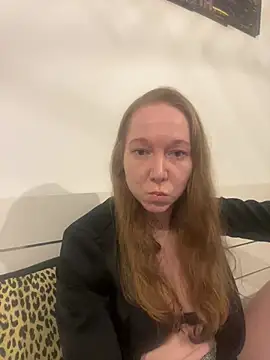 Snapshot of EmmaaFit chatting on 07/14/26, 05:19 EmmaaFit online show from 07/14/26, 05:19