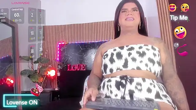 isabelleandbrand online show from 10/23/25, 02:16