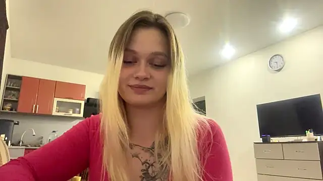 Snapshot of MaggyVerse chatting on 07/14/26, 02:23 MaggyVerse online show from 07/14/26, 02:23