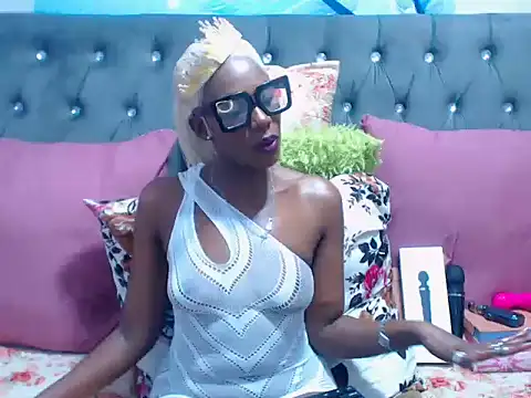 Snapshot of MissBoomOrBust0111 chatting on 07/24/26, 06:31 MissBoomOrBust0111 online show from 07/24/26, 06:31