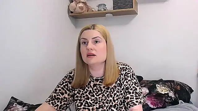 alisenties online show from 05/10/26, 02:41