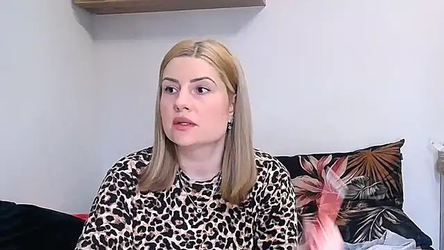 alisenties online show from 04/05/26, 03:51