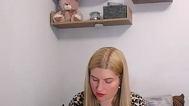 alisenties online show from 06/15/26, 03:55
